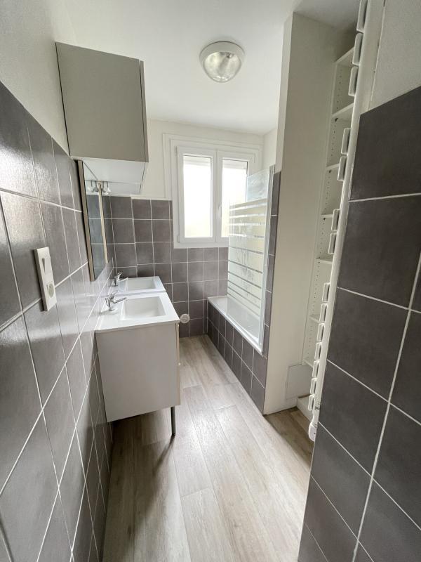 Villa - 217 m² - 10 pièces