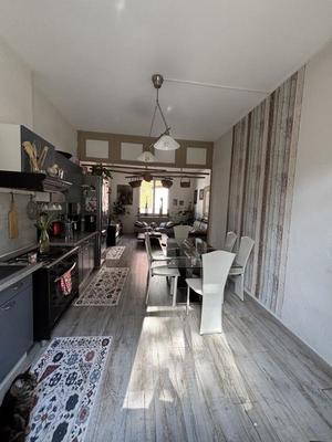 Maison de ville - 107 m² - 6 pièces