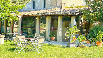 Maison chambre d'hôtes - 600 m² - 10 pièces