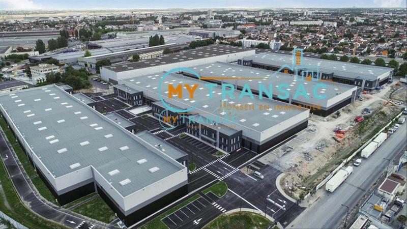 Entrepôt - 2 521 m²