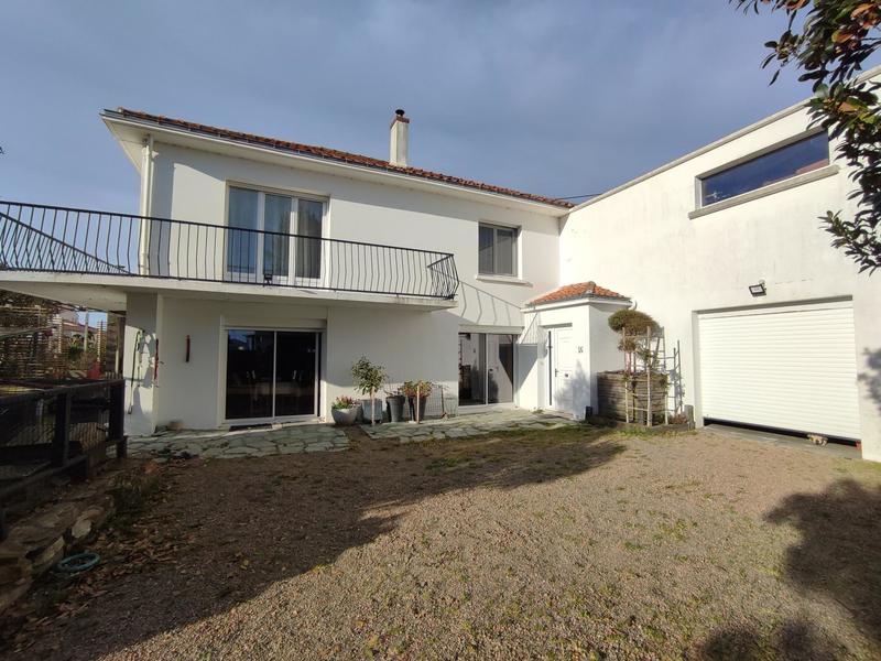 Maison - 135 m² - 6 pièces