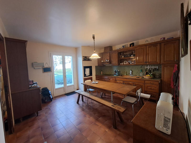 Maison - 180 m² - 9 pièces