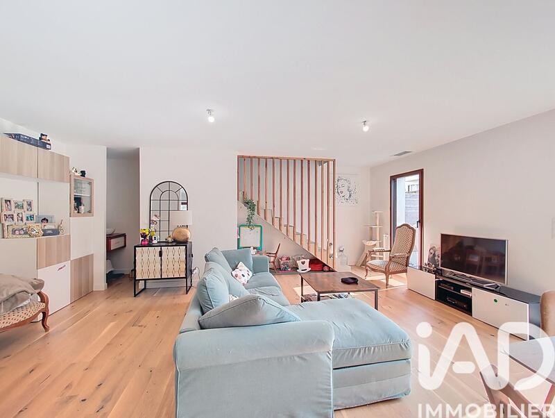 Maison - 110 m² - 5 pièces