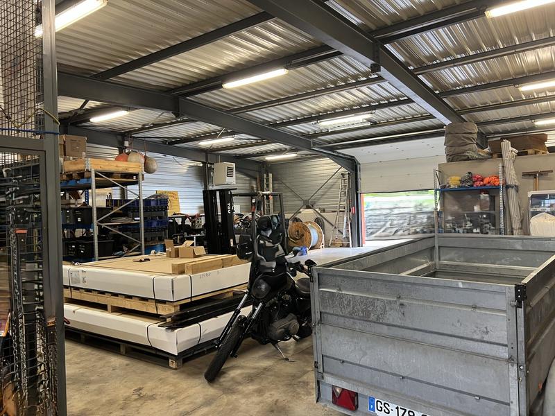 Local commercial - 408 m²