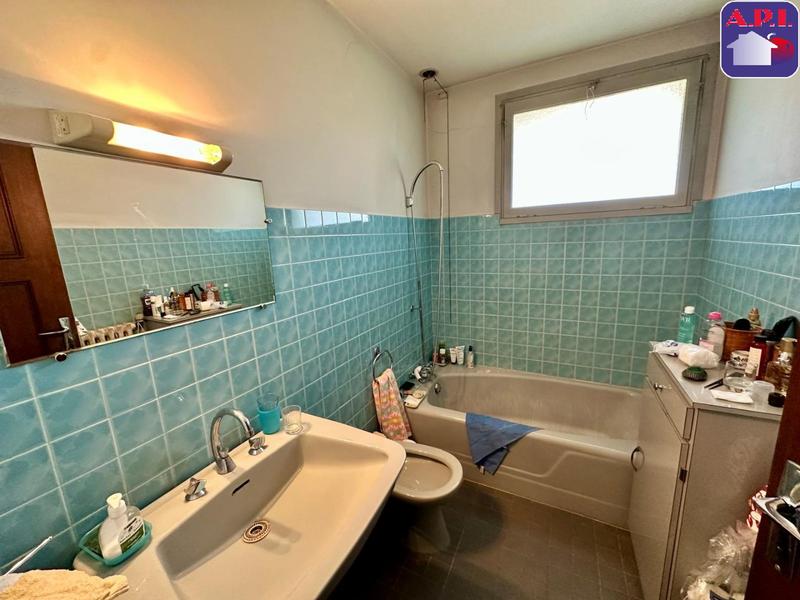 Maison - 195 m² - 8 pièces