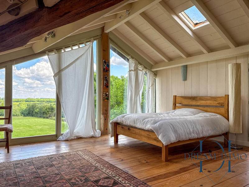 Maison - 704 m² - 22 pièces