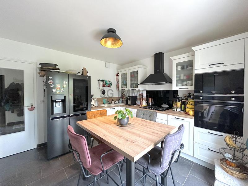 Maison - 140 m² - 5 pièces