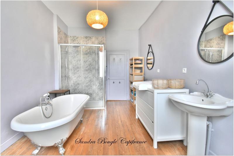 Maison de ville - 227 m² - 10 pièces