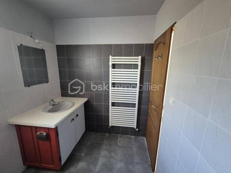 Maison traditionnelle - 180 m² - 7 pièces