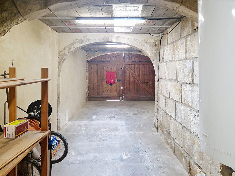 Maison - 233 m² - 6 pièces