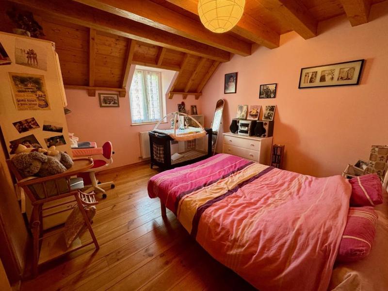 Maison traditionnelle - 175 m² - 9 pièces