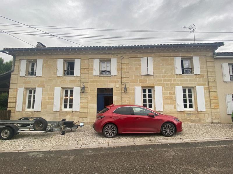 Maison - 250 m² - 7 pièces