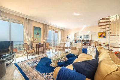 Appartement - 179 m² - 5 pièces