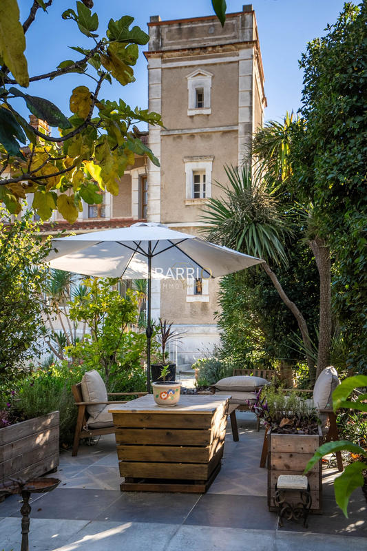 Maison - 224 m² - 7 pièces