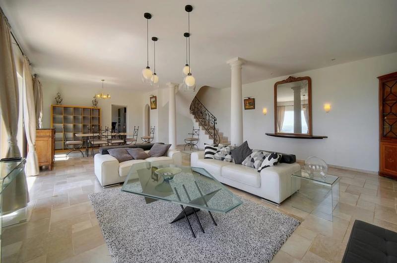 Villa - 210 m² - 5 pièces