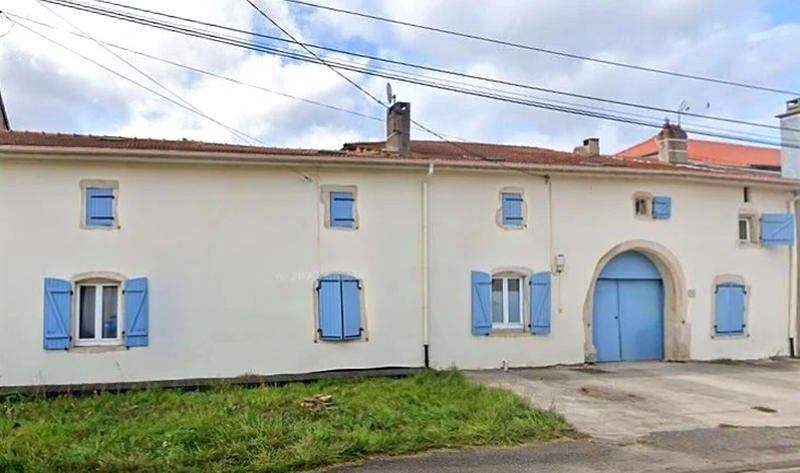 Maison - 272 m² - 8 pièces