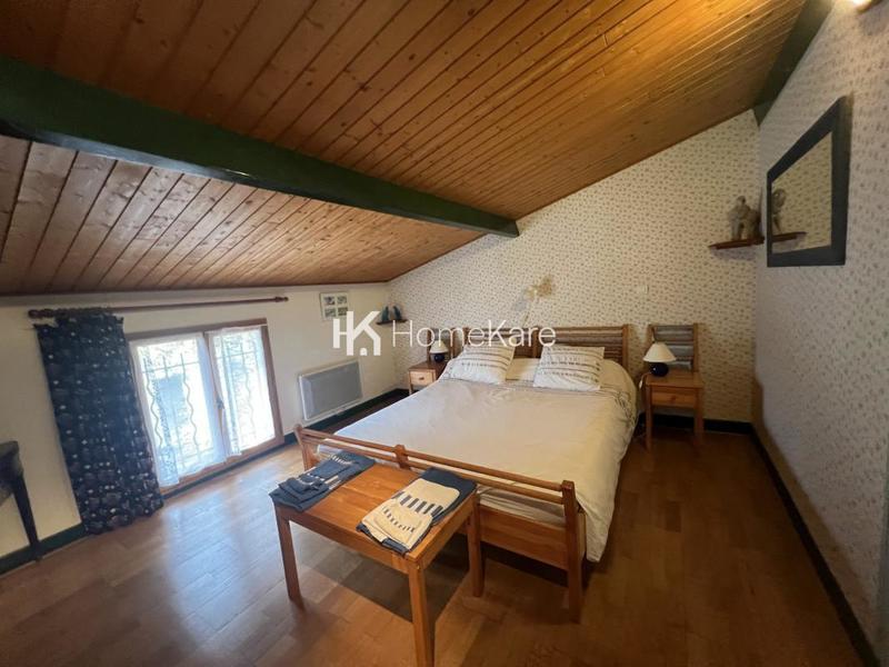 Maison - 350 m² - 10 pièces