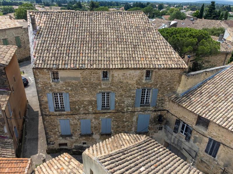 Maison - 285 m² - 9 pièces