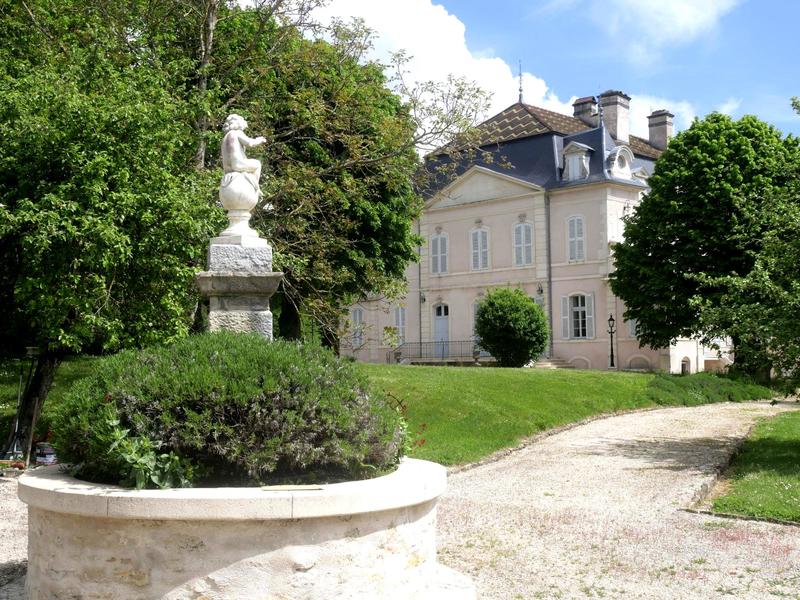 Château - 685 m² - 17 pièces