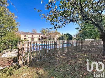 Maison - 206 m² - 9 pièces