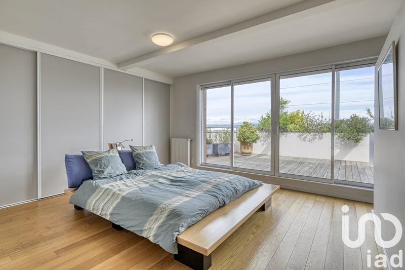 Appartement - 162 m² - 6 pièces