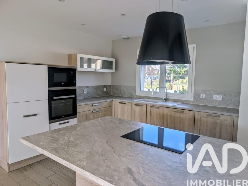 Maison - 139 m² - 6 pièces