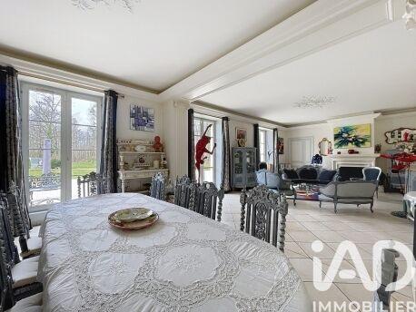 Maison - 455 m² - 10 pièces