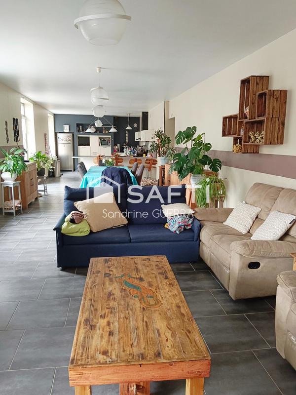 Maison - 227 m² - 9 pièces