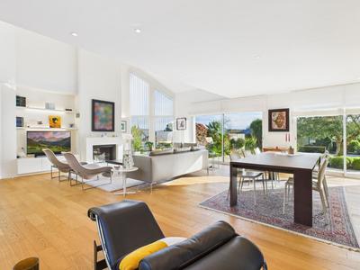 Maison - 230 m² - 5 pièces