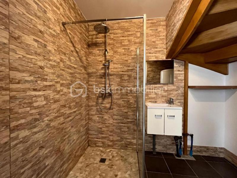 Maison - 93 m² - 4 pièces