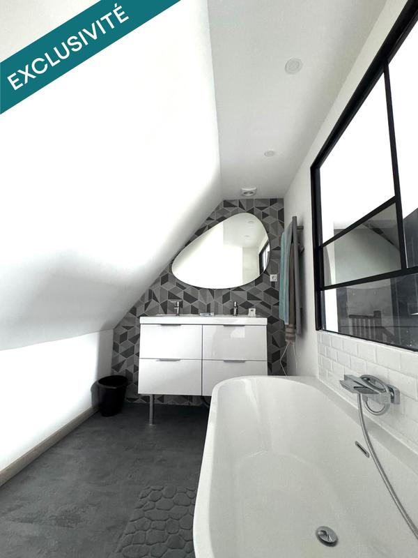 Maison - 105 m² - 6 pièces