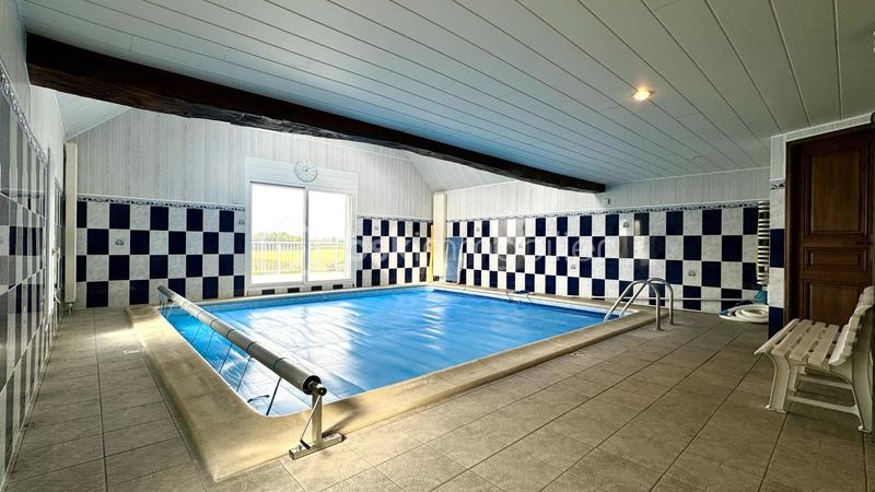 Corps de ferme - 390 m² - 10 pièces