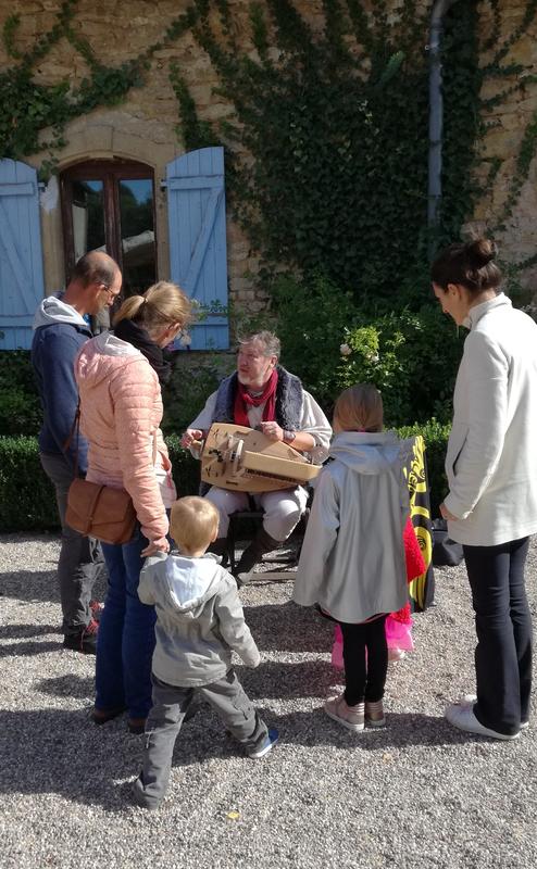 Spectacle Colporteur ménestrel en Périgord - Châteaux en fête