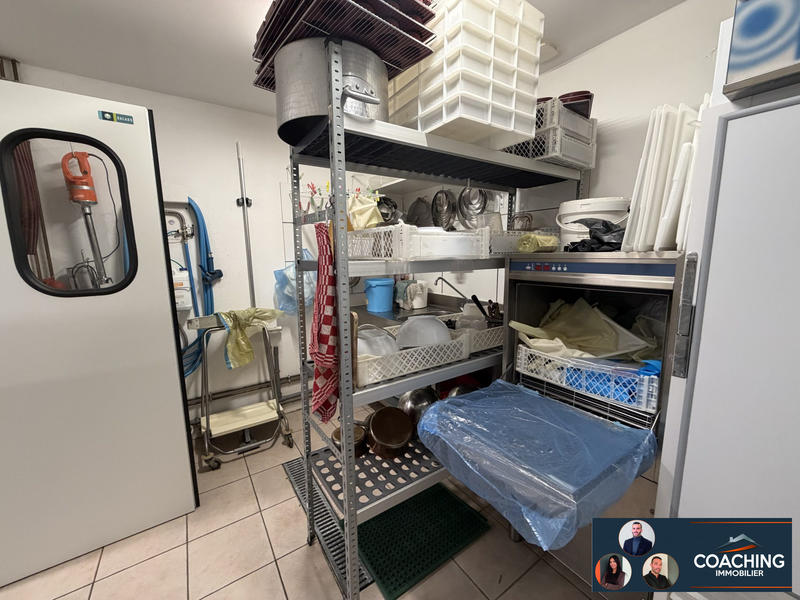 Local commercial - 81 m² - 3 pièces