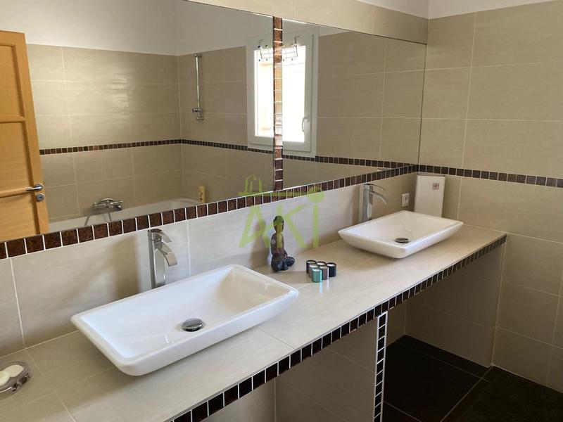 Maison contemporaine - 200 m² - 6 pièces