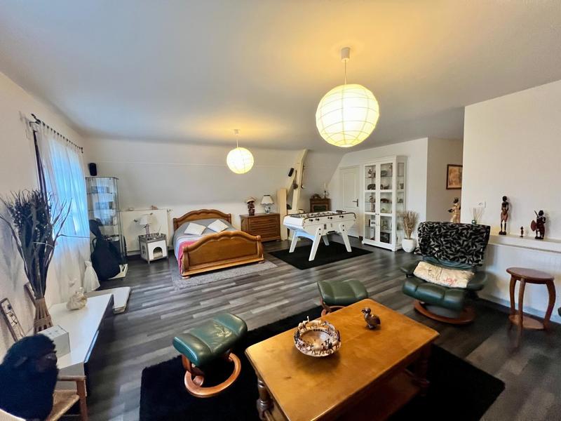 Maison - 183 m² - 6 pièces