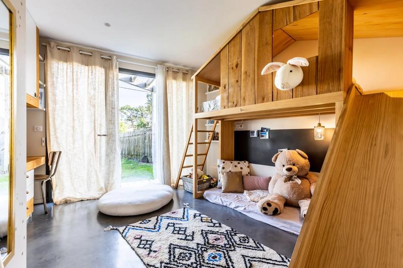 Maison - 180 m² - 5 pièces