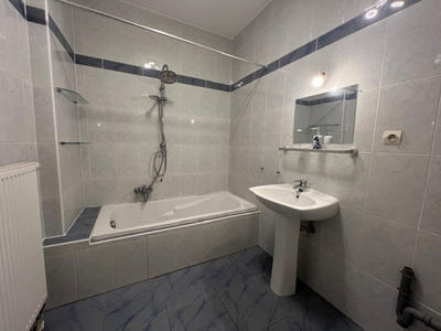 Appartement - 90 m² - 3 pièces