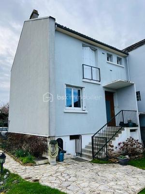 Maison - 80 m² - 4 pièces