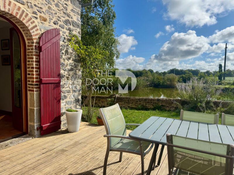 Propriété - 586 m² - 12 pièces