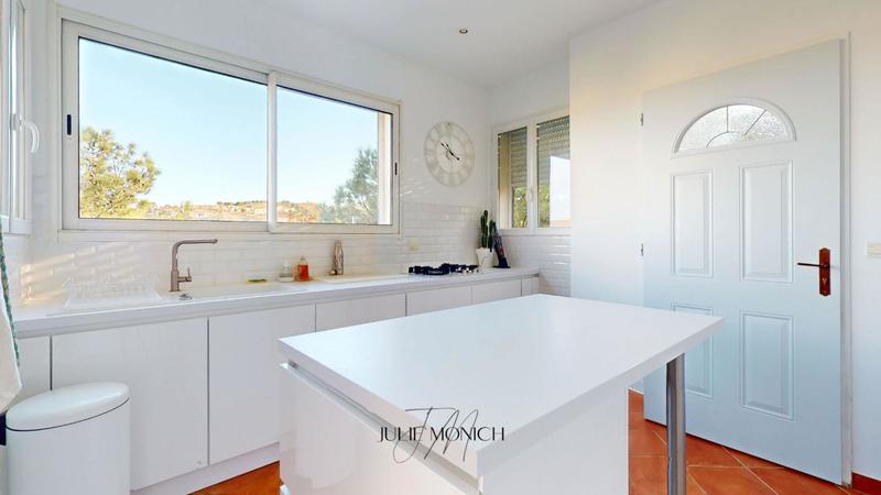 Maison - 145 m² - 5 pièces