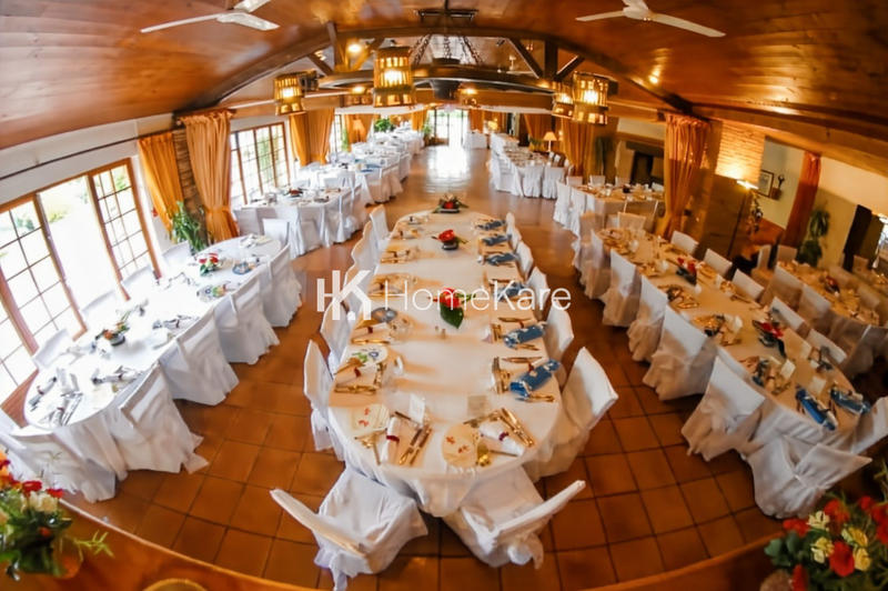 Maison - 1 460 m² - 40 pièces