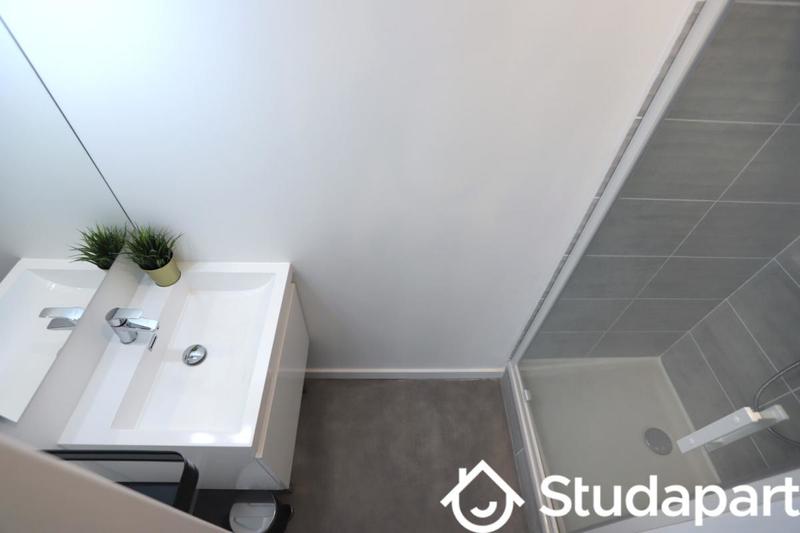 Chambre - 13 m² - 1 pièce