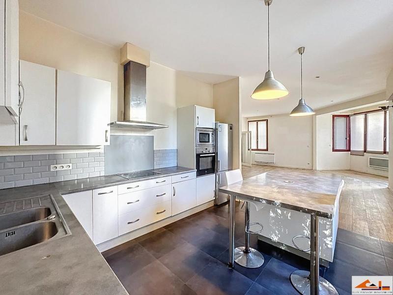 Appartement - 110 m² - 4 pièces