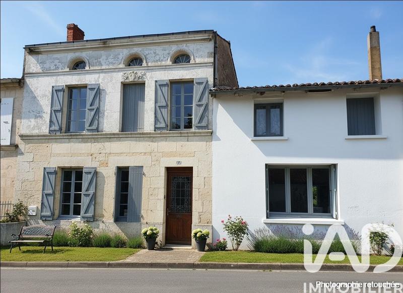 Maison de village - 209 m² - 9 pièces