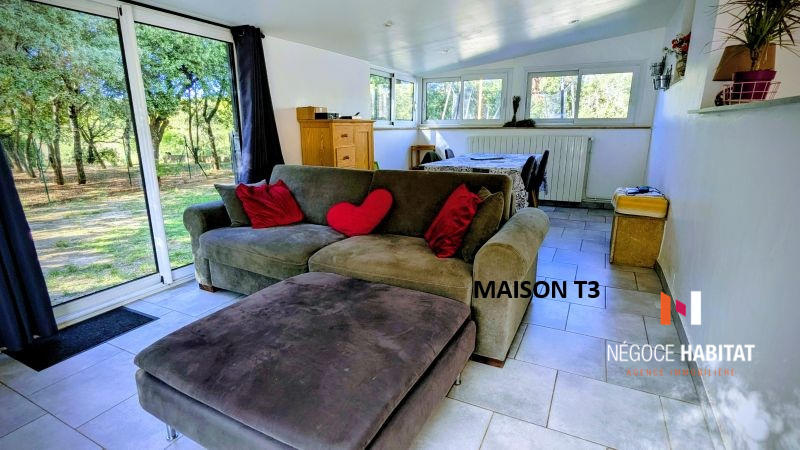 Maison - 235 m² - 10 pièces