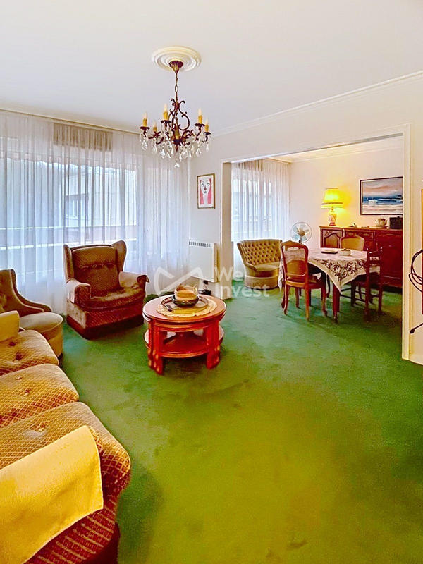 Appartement - 99 m² - 6 pièces