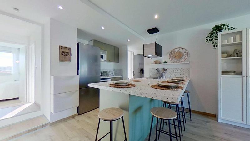 Appartement - 90 m² - 5 pièces