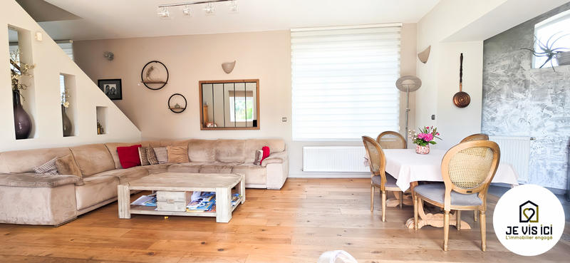 Maison - 220 m² - 8 pièces