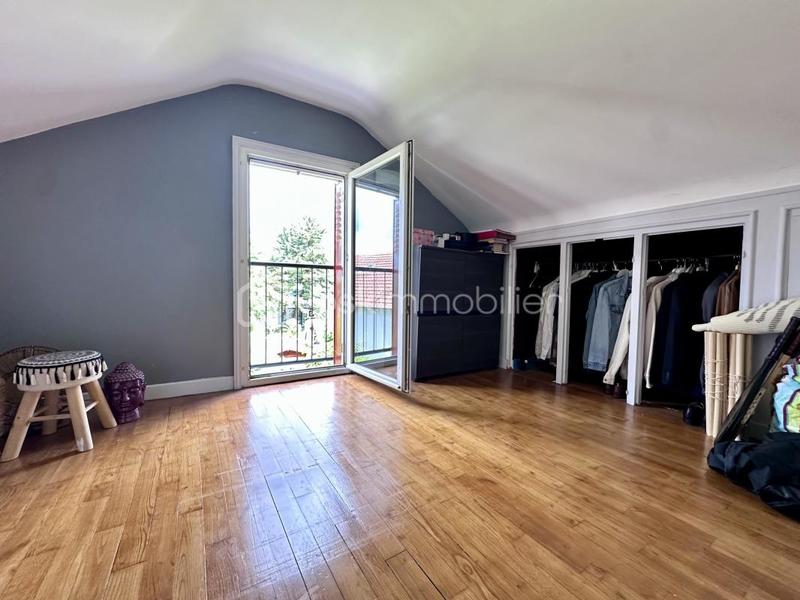 Maison - 92 m² - 5 pièces